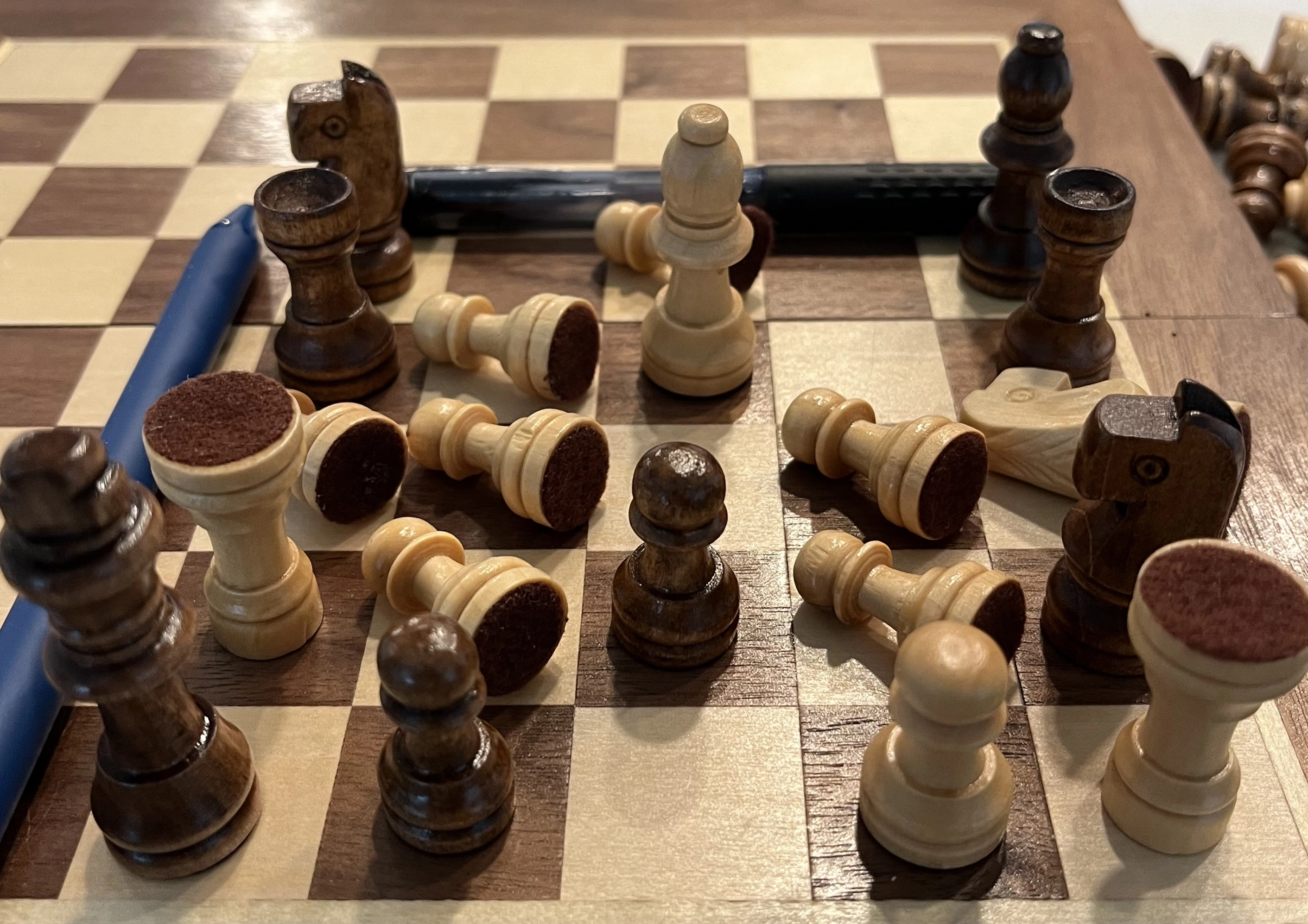 7 Tips On How To Play Chess Alone – Chessmaze